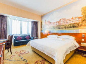 Отель Vienna International Hotel - Foshan Haiyue Branch  Фошань